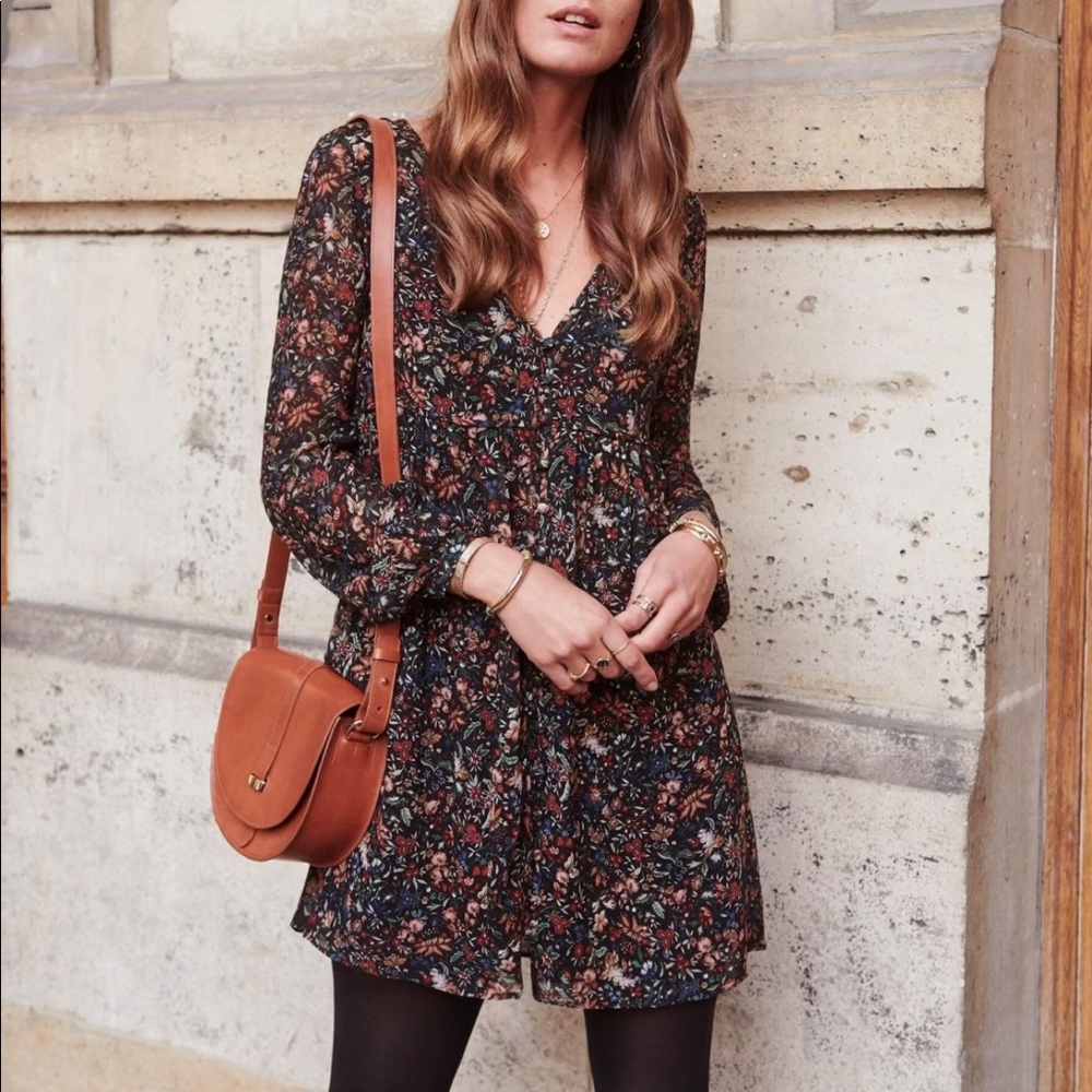 Carina dark foliage Sézane T34/ 2